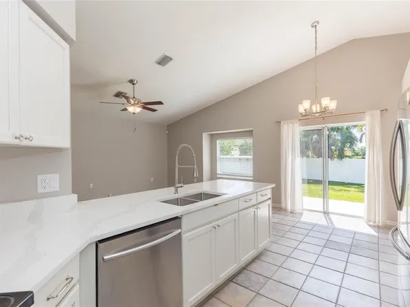 4550 Roundview Ct, Land O Lakes, FL 34639