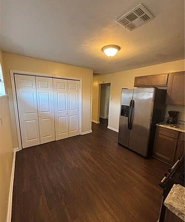4th image of 7835 Unity Dr