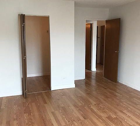 2nd image of 606 E Woodland Park #411