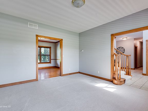4th image of 12395 Woodview St
