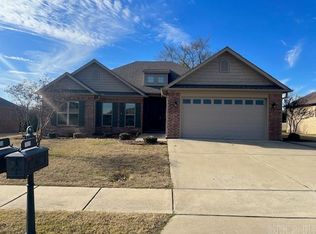 1805 Sylar Cir, Conway, AR 72034