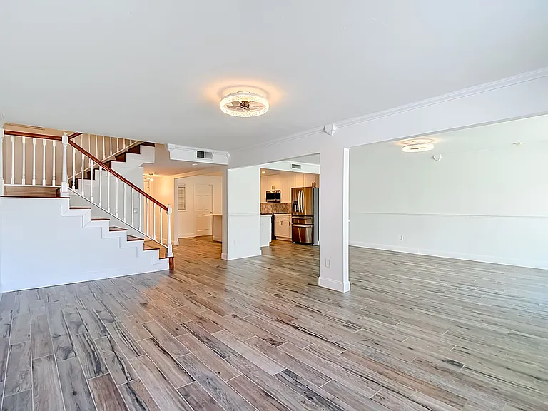 8733 Bay Pointe Dr — Photo 24