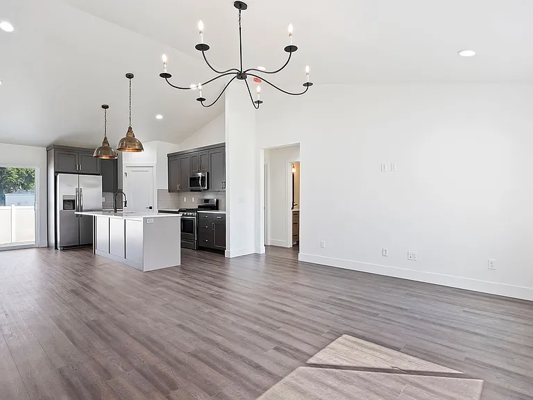 719 Cheri Ct — Photo 8