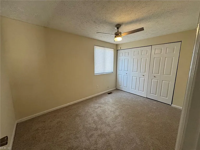 46 Lucinda Ct — Photo 8