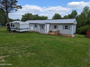 2664 Bldgd Lake Ariel Hwy, Honesdale, PA 18431