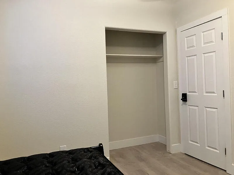 660 Greg Thatch Cir — Photo 2