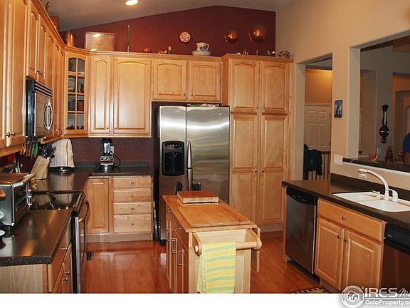 Large Kitchen with Ample Storage