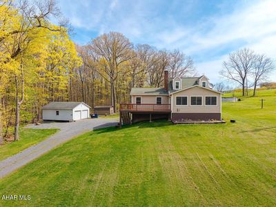307 Sleek Rd, New Paris, PA, 15554