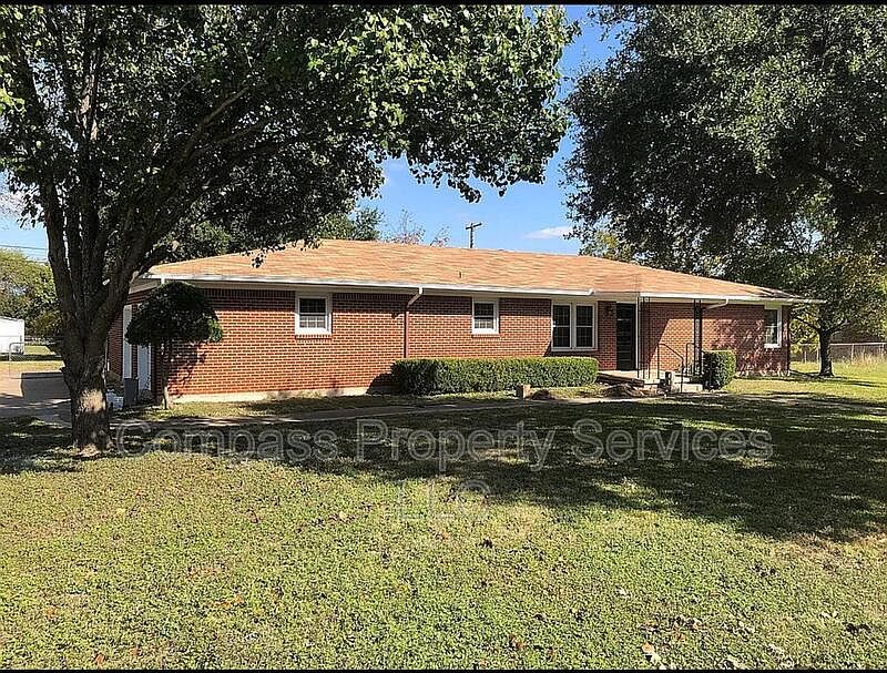 1st image of 311 Santa Fe Dr