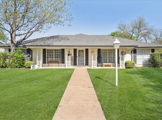 4008 Emerald Oaks Dr, Haltom City, TX 76117