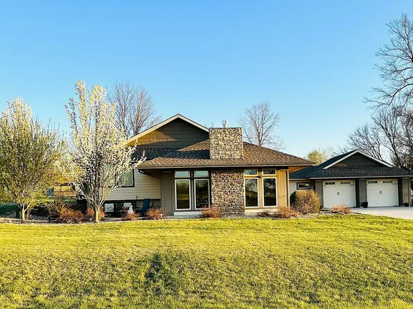 915 N Elm St, Frankfort, KS 66427