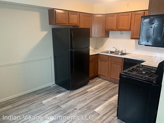 2nd image of 1966 Burton St SE APT 32