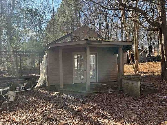 4th image of 326 Winchester Rd