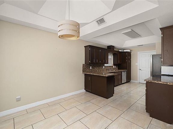 5th image of 2413 Xenops Ave