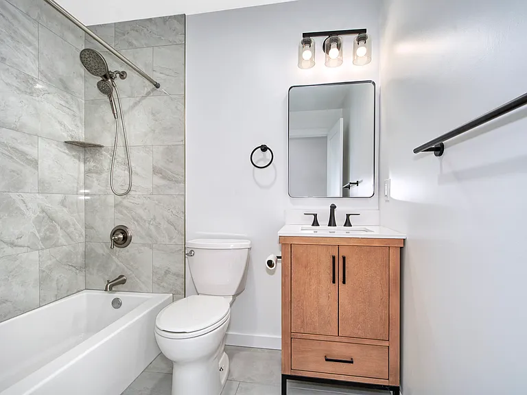 30 Riverside Ave #B — Photo 8