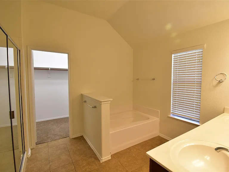 3005 Thicket Dr — Photo 13
