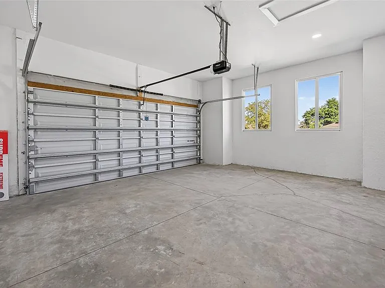 511 Sweetwater Dr — Photo 19