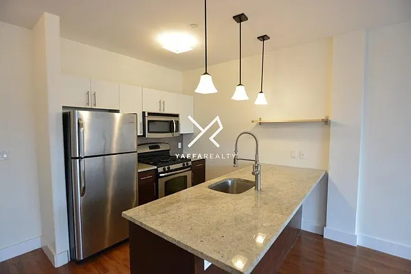 Rented by Yaffa Realty LLC | media 4