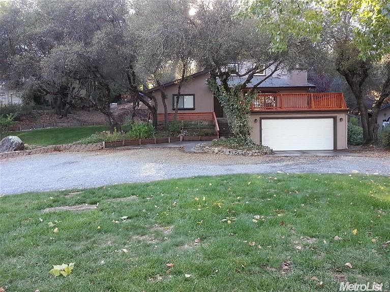 1st image of 1529 American River Trl