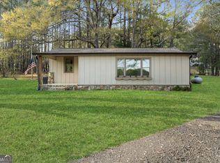 32 Cliff Payton Cir, Newnan, GA 30263