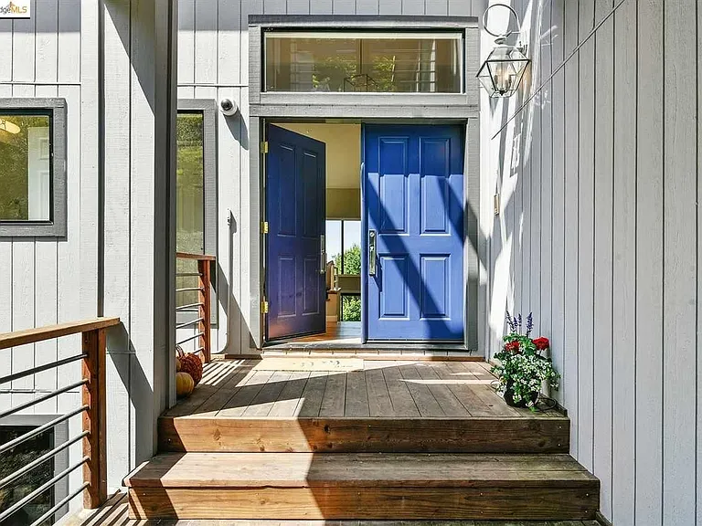 49 Bay Forest Dr — Photo 2