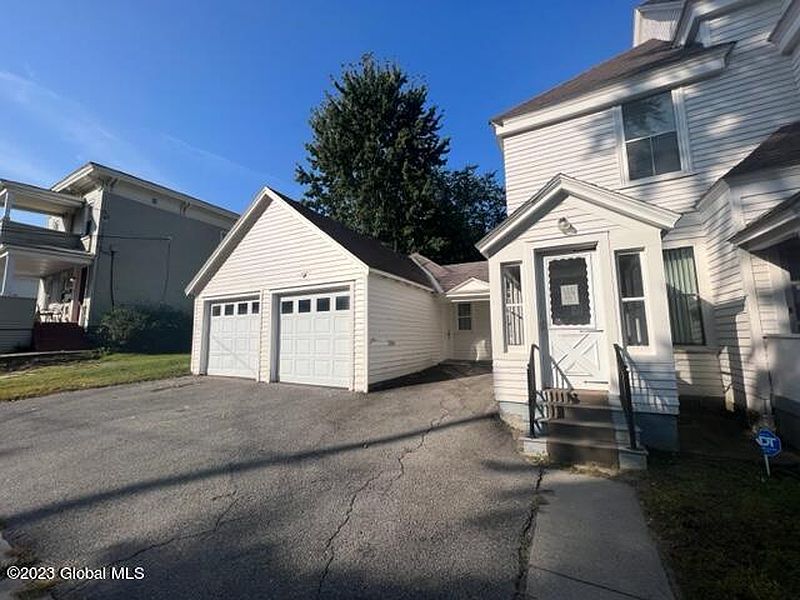 5th image of 50 Prospect Avenue