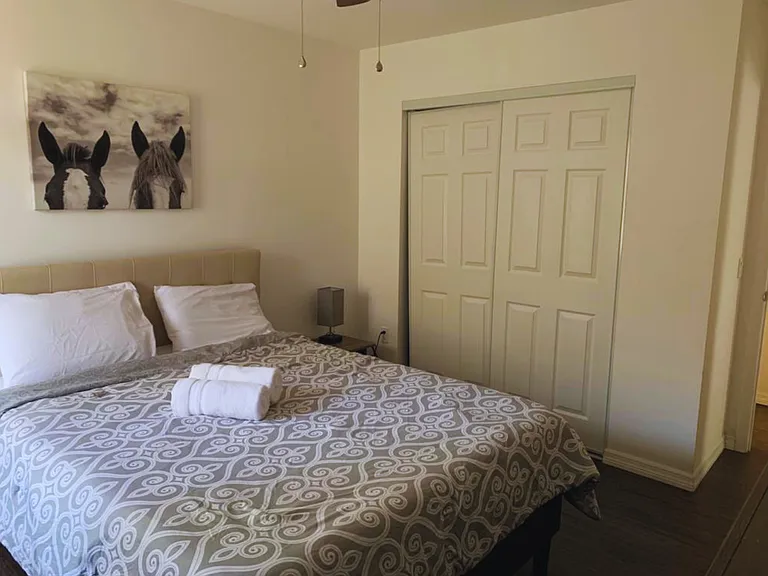 Spacious 3BR Home with 2 Baths, Full Kitchen & Outdoor Space.