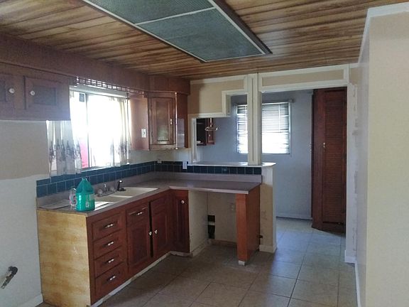4th image of 7925 Santa Maria Ct