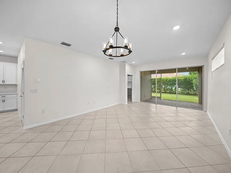 4177 Bloomfield St — Photo 10