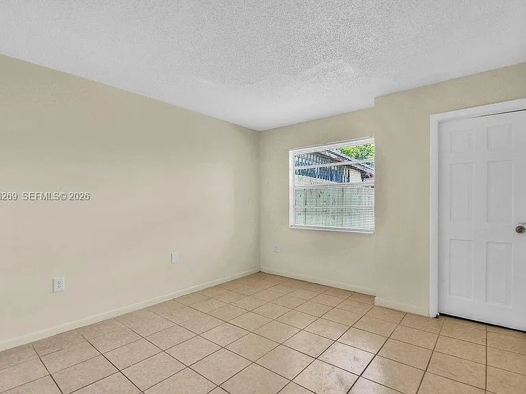 18947 NW 45th Ave #1 — Photo 22