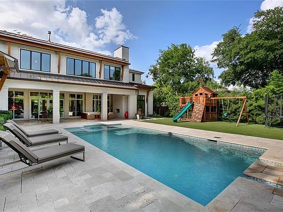 3rd image of 6238 Royal Crest Dr