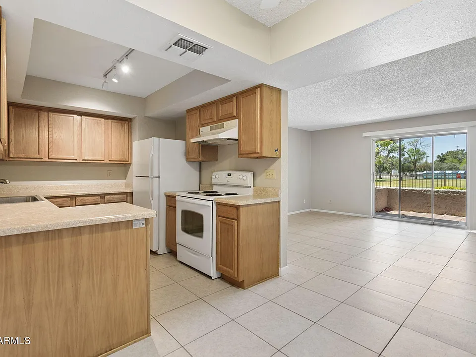 4444 E Paradise Village Pkwy N #129