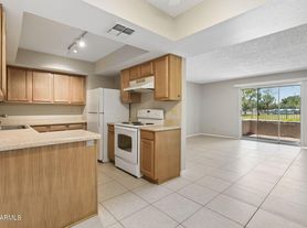 4444 E Paradise Village Pkwy N, Phoenix, AZ