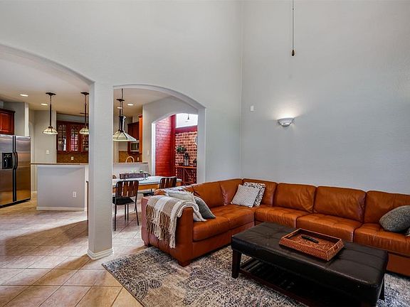 5th image of 5709 Hidden Creek Ln