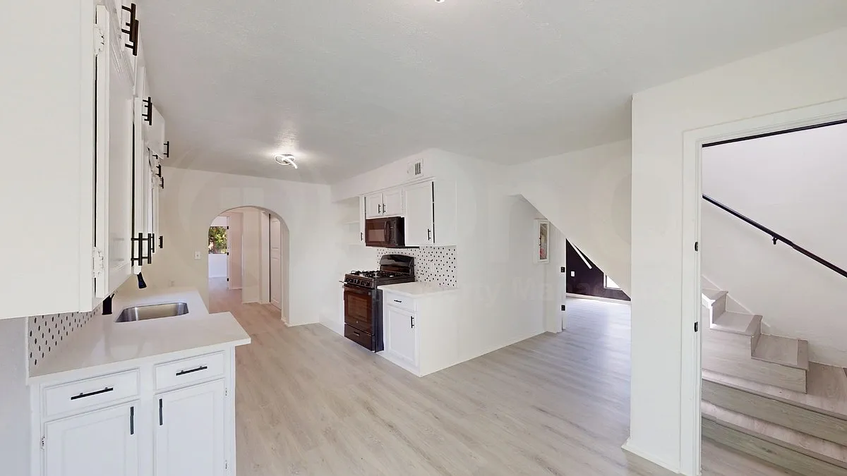 4 bed, 3.0 bath, 1904 sqft, $2,250 — Photo 3