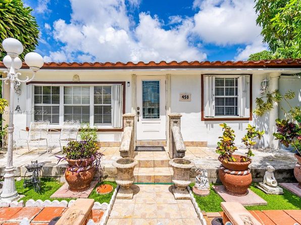 450 NW 40th Ct