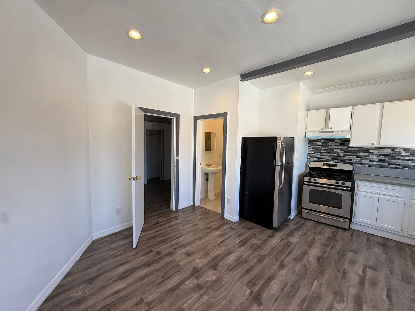 1 bed, 1.0 bath, 518 sqft, $1,900 — Photo 3