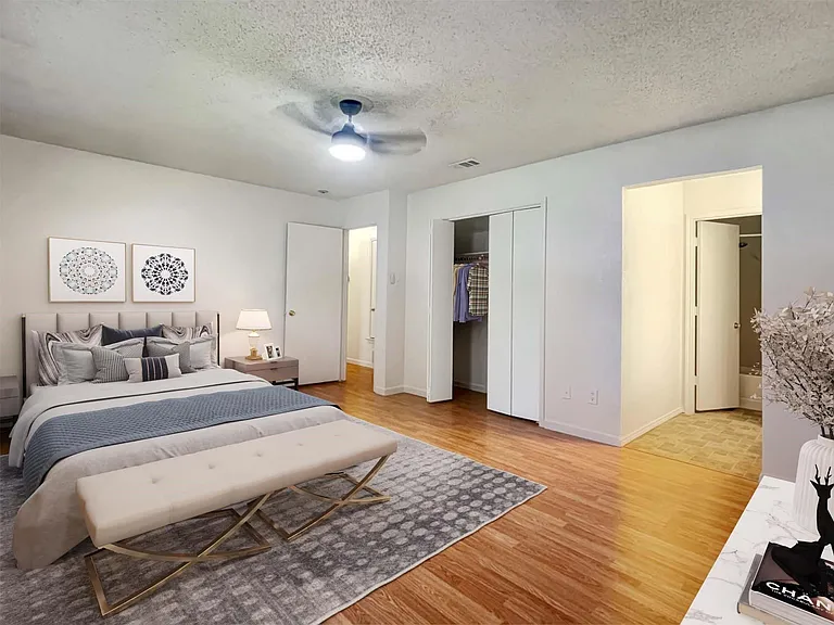 7000 Lincoln Dr — Photo 7