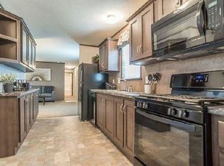 45062 Sheri Dr, Macomb, MI