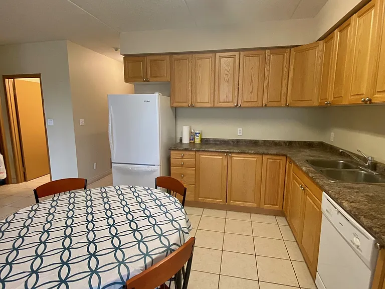 253 Lester St #5 — Photo 7