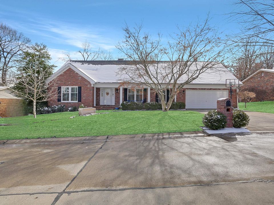 1st image of 3601 Eastbrooke Dr