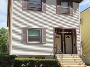 1105 Emerson St, Evanston, IL 60201