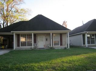 305 E McArthur St, Gonzales, LA 70737
