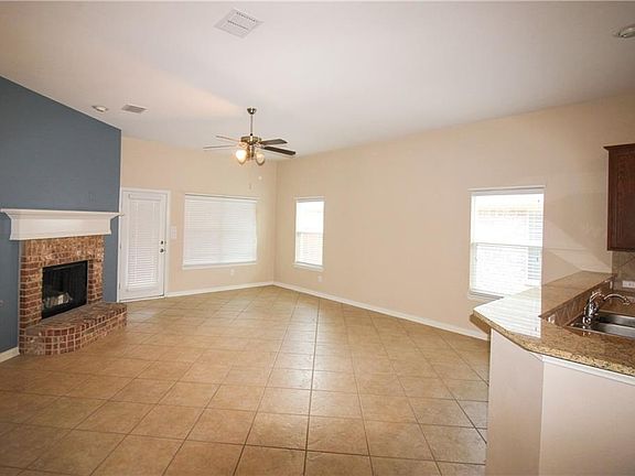 4th image of 325 Fairland Dr
