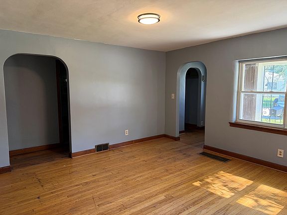 3rd image of 2905 7th St