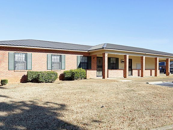 3rd image of 103 Pecan Ln #103