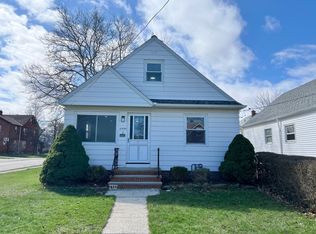 21050 Fuller Ave, Euclid, OH 44123