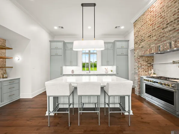 8638 Greenbrier Cove Rd, Baton Rouge, LA 70817