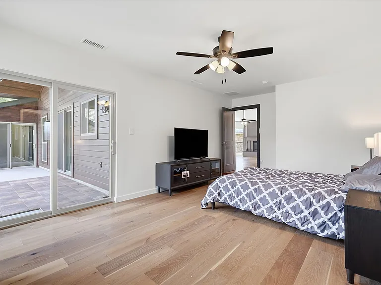 4549 Fremont Ln — Photo 17