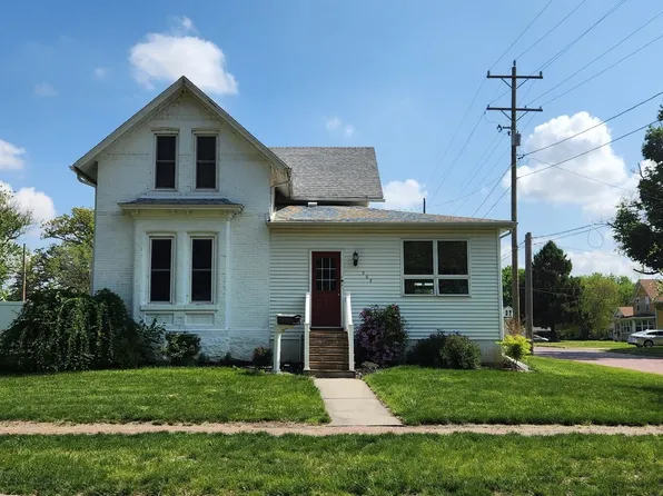202 11th Ave, Sterling, IL 61081